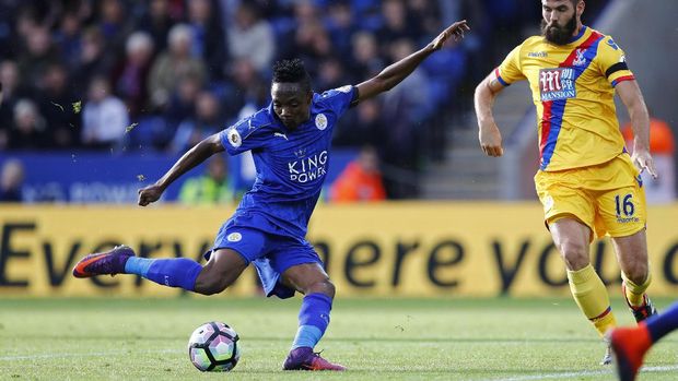 Okazaki Bikin Gol, Leicester Sementara Ungguli Palace 2-0