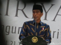 Jokowi: Saya Bela-belain Naik Kuda Agar Jakarta Dingin