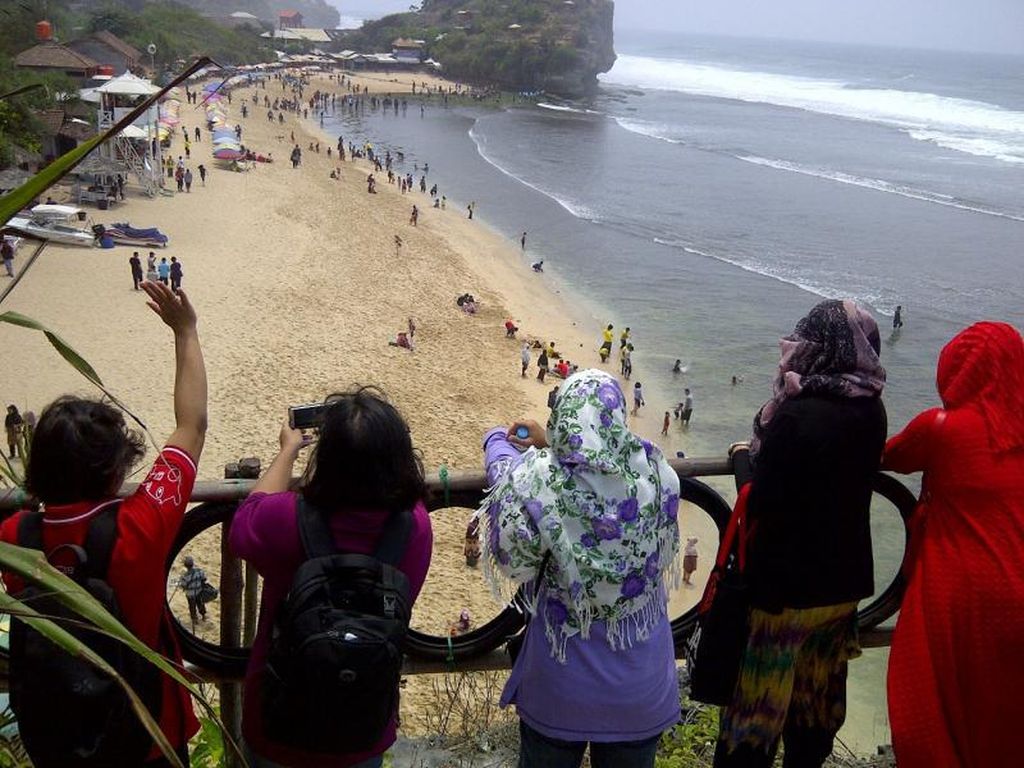 Pantai Indrayanti Gunungkidul, Konon Terinspirasi Nama Pemilik Resto