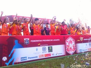 Wagub Djarot akan Bangun Lapangan Bola di Rusun Daan Mogot