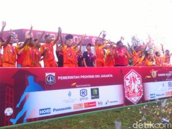 Wagub Djarot akan Bangun Lapangan Bola di Rusun Daan Mogot