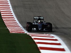 Hamilton Pole, Rosberg di Posisi Dua