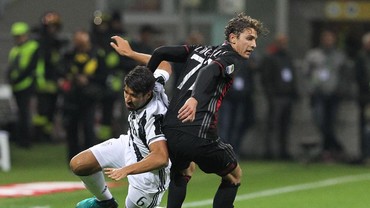 Cara Milan Memanfaatkan Kelengahan Juventus Lewat Locatelli