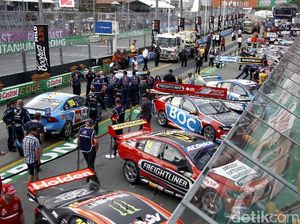 Di Balik Hingar Bingar Balapan V8 Supercars Di Balik Hingar Bingar Balapan V8 Supercars