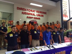 Duet Pencuri di Tangerang Ini Diam-diam Ambil Motor Korban Kecelakaan