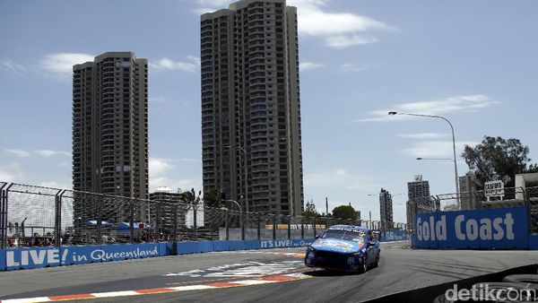 Serunya Nonton Langsung Castrol V8 Supercars Gold Coast 600 di Australia