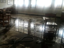 Tembok Pembatas Sungai Jebol, SMAN 9 Bandung Kebanjiran