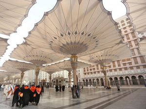Melihat dari Dekat Indahnya Masjid Nabawi