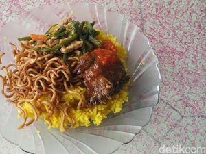 Cari Sarapan Enak di Raja Ampat, Blusukan ke Pasar Waisai Saja Cari Sarapan Enak di Raja Ampat, Blusukan ke Pasar Waisai Saja