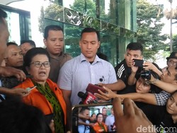 Eks Menkes Siti Fadilah: Cuma Ditanya Kenal ini atau Enggak kok Ditahan?