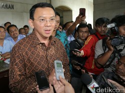 Usai Diperiksa 9 Jam, Ahok: Tanya Penyidik Saja Ya Saya Sudah Lapar Nih