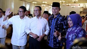 Pasangan Cagub-Cawagub DKI Hadiri Rapat Pleno