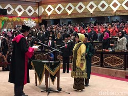 Septina, Istri Eks Gubernur Rusli Zainal Dilantik Menjadi Ketua DPRD Riau