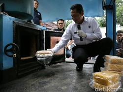 BNN Ungkap Jaringan Narkoba Kelas Kakap, 120 Ribu Ekstasi Diamankan