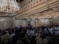 Riuhnya Perang Yel-yel Pendukung 3 Cagub-Cawagub DKI Setelah Disahkan