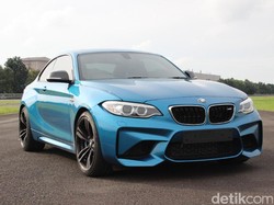Mana Lebih Ngebut, BMW M2 atau Camaro SS?