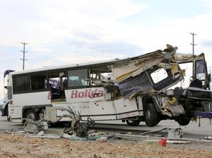 Bus Tabrak Truk di California, 13 Orang Tewas