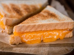 Mau Buat Roti dengan Lelehan Keju? Hindari 5 Kesalahan Ini