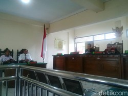 Tersangka Pemilik Ribuan Rokok Tanpa Cukai Menangi Praperadilan di PN Semarang