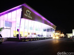 Infiniti Pertimbangkan Mobil Listrik