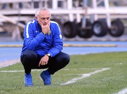 Inter Tengah Dekati Mantan Pelatih Verona?