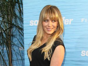 Hilary Duff Dilarikan ke Rumah Sakit Usai Alami Infeksi Akibat Tes COVID-19 Hilary Duff Dilarikan ke Rumah Sakit Usai Alami Infeksi Akibat Tes COVID-19