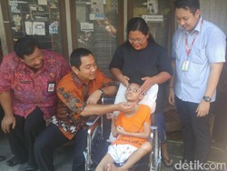 Kisah Bocah Penderita Radang Otak yang Tinggal di Kos Sempit di Semarang