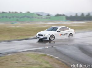Hati-hati Menghadapi Aquaplanning di Jalan!