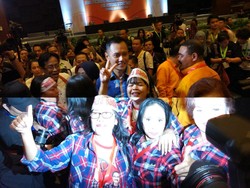 Lulung Unggah Foto, Sebut Pendukung Ahok Ngefans ke Agus Yudhoyono
