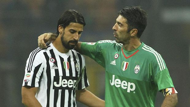 Variasi Baru Lini Depan Juventus dalam Skema 4-2-3-1
