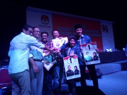 Usai Dapat Nomor Urut, Para Cagub-Cawagub Satukan Tangan