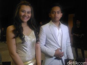 Aaliyah Massaid Malu-malu Ketahuan Gandeng Pacar