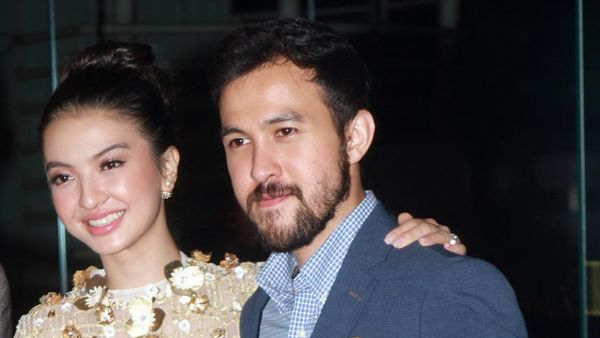 Sst.. Raline Shah Rangkul Siapa Tuh?