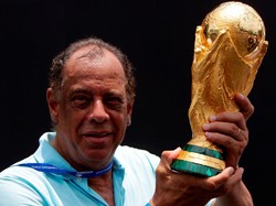 Kapten Tim Brasil 1970 Meninggal Dunia, Pele Sangat Berduka