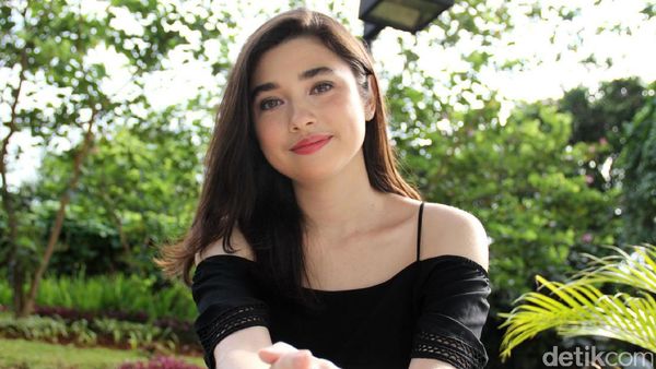 Cantiknya Amanda Rigby Bikin Banyak yang Kepincut