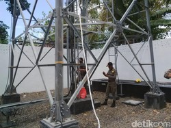 Tower Seluler di Banyuwangi Dibongkar karena Tak Berizin
