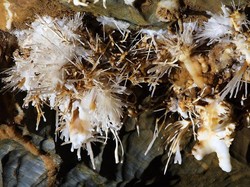 Penampakan Gua Alien di Slovakia