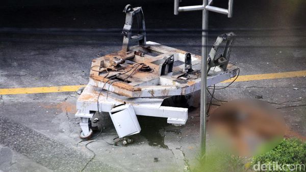 Ini Penampakan Gondola Jatuh di Intiland Sudirman