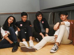 Kevin and The Red Rose Tampilkan String Section Dalam Albumnya