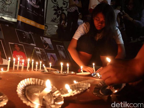 Aksi Lilin Terkait Kasus JIS