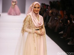 Foto: Cantiknya 6 Selebriti Indonesia Pakai Gaun Pengantin Muslim