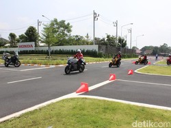 Touring Moge Lintas Negara, Pengendara Ingin Salurkan Hobi dan Pelajari Safety Riding