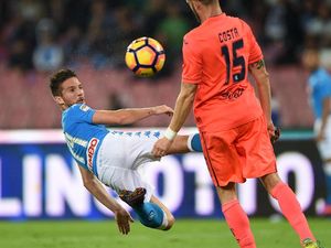 Napoli Kalahkan Empoli 2-0 Napoli Kalahkan Empoli 2-0