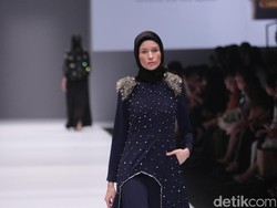 Busana Pesta nan Elegan untuk Hijabers Karya Jenahara di Jakarta Fashion Week