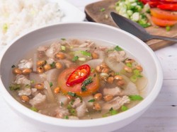 Soto Bandung dan Soto Medan yang Sedap Ini Bisa Dibuat Sendiri