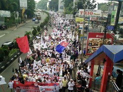 Massa Ormas Islam Demo Ahok di Depan Balai Kota Bogor