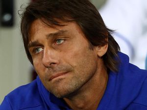 Conte Nilai Chelsea Kurang Beruntung