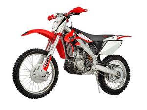 Viar Kenalkan 2 Motor Trail Anyar