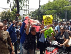 Pendukung Mirna Teriak Hukum Mati, Polisi: Kalau Masih Bersuara di Luar Saja!