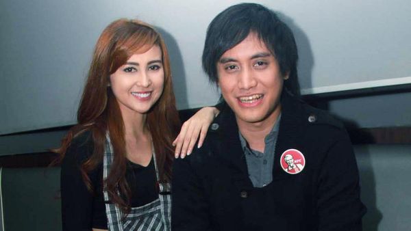 Kevin Aprilio dan Vicy Melanie, Makin Mesra Aja!